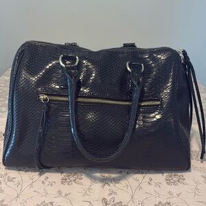 No brand label fake snake skin black women’s purse 👜